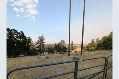 2514 W 10th St, The Dalles, OR 97058 - Photo 5