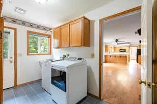 125 SW Spruce St, Dundee, OR 97115 - Photo 17