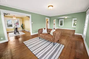 1014 8th St, Astoria, OR 97103 - Photo 3