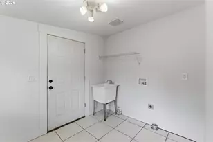 6334 NE Hassalo St NE, Portland, OR 97213 - Photo 19