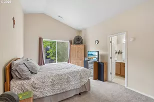759 SE Camellia Ct, Hillsboro, OR 97123 - Photo 27