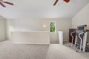 759 SE Camellia Ct, Hillsboro, OR 97123 - Photo 35