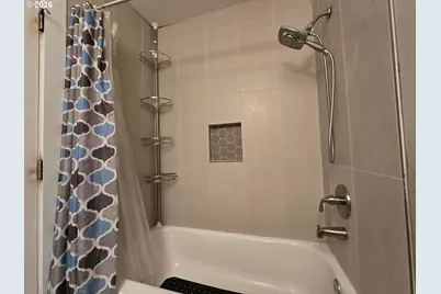 17821 NE Everett Ct, Gresham, OR 97230 - Photo 19