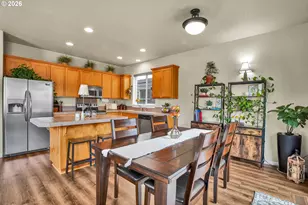 17925 SW Brisk Ln, Beaverton, OR 97007 - Photo 11