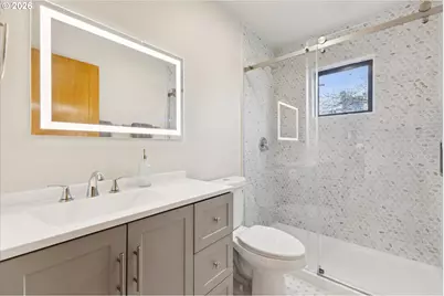 620 NW Naito Pkwy #B7, Portland, OR 97209 - Photo 11