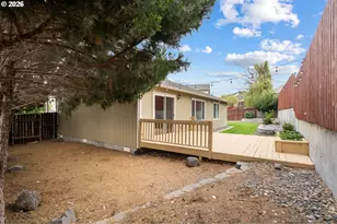 2216 NW Eucalyptus Dr, Hermiston, OR 97838 - Photo 31