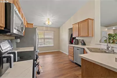 2216 NW Eucalyptus Dr, Hermiston, OR 97838 - Photo 13