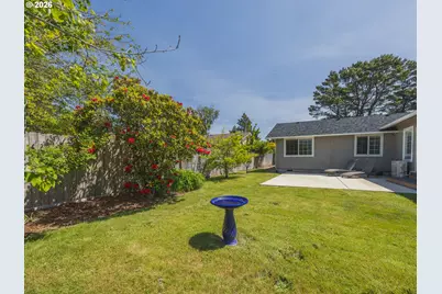 4125 Spruce St, Florence, OR 97439 - Photo 35