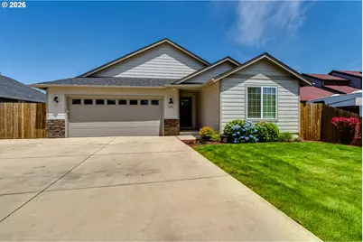 374 Owens Way, Creswell, OR 97426 - Photo 1