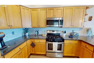 29034 Vizcaino Ct, Gold Beach, OR 97444 - Photo 13