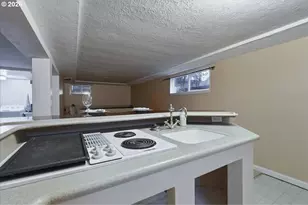 611 E 29th St, Vancouver, WA 98663 - Photo 35
