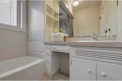 611 E 29th St, Vancouver, WA 98663 - Photo 19