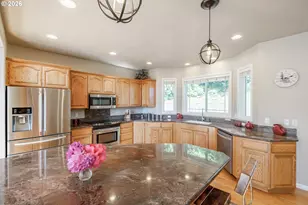 37676 Kathleen Ct, Lebanon, OR 97355 - Photo 13