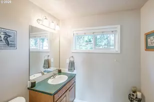 37676 Kathleen Ct, Lebanon, OR 97355 - Photo 29