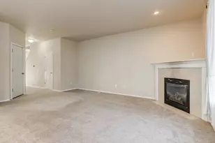 759 SE Camellia Ct, Hillsboro, OR 97123 - Photo 9