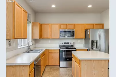 759 SE Camellia Ct, Hillsboro, OR 97123 - Photo 15