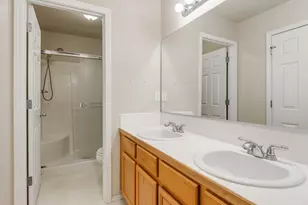 759 SE Camellia Ct, Hillsboro, OR 97123 - Photo 25