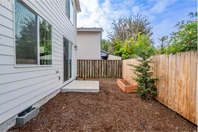 817 NE 94th Ave, Portland, OR 97220 - Photo 29