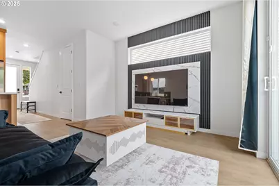 817 NE 94th Ave, Portland, OR 97220 - Photo 7