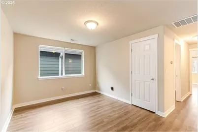 521 NE Suttle Rd, Portland, OR 97211 - Photo 21