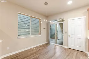 521 NE Suttle Rd, Portland, OR 97211 - Photo 19