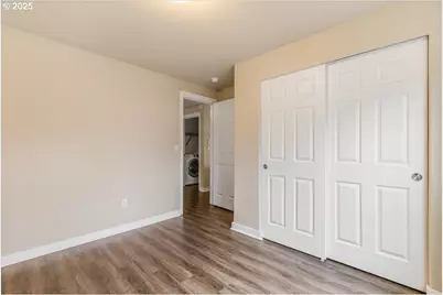 521 NE Suttle Rd, Portland, OR 97211 - Photo 31