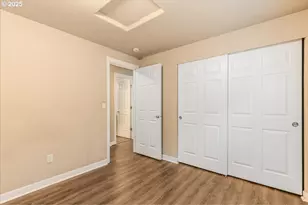 521 NE Suttle Rd, Portland, OR 97211 - Photo 33