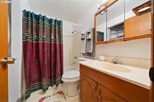 29700 SW Courtside Dr, Wilsonville, OR 97070 - Photo 19