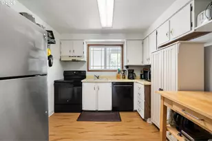 29700 SW Courtside Dr, Wilsonville, OR 97070 - Photo 11