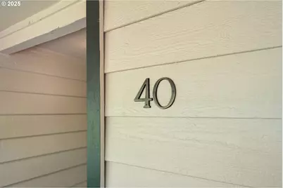 29700 SW Courtside Dr #40, Wilsonville, OR 97070 - Photo 3