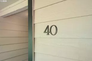 29700 SW Courtside Dr, Wilsonville, OR 97070 - Photo 3