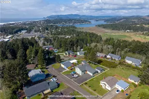 1636 SE Oar Dr, Lincoln City, OR 97367 - Photo 19