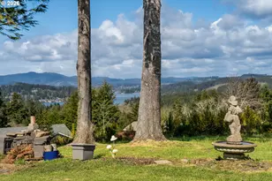 1636 SE Oar Dr, Lincoln City, OR 97367 - Photo 41