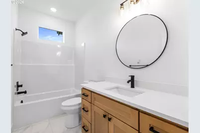 9568 N Buchanan Ave, Portland, OR 97203 - Photo 13