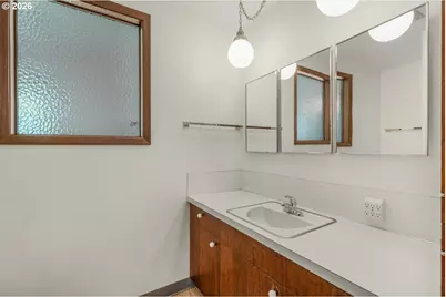 31077 SW Laurelview Rd, Hillsboro, OR 97123 - Photo 29