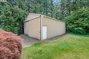 31077 SW Laurelview Rd, Hillsboro, OR 97123 - Photo 39