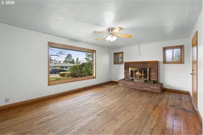 894 Meadowlawn Dr SE, Salem, OR 97317 - Photo 15