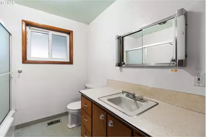 894 Meadowlawn Dr SE, Salem, OR 97317 - Photo 23