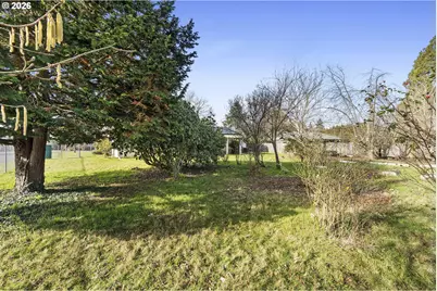 894 Meadowlawn Dr SE, Salem, OR 97317 - Photo 9