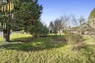 894 Meadowlawn Dr SE, Salem, OR 97317 - Photo 9