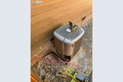 2810 Coyote Creek Rd, Wolf Creek, OR 97497 - Photo 11