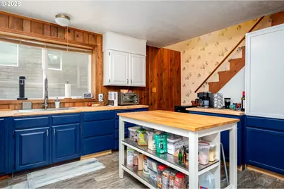 460 Highway 101, Rockaway Beach, OR 97136 - Photo 11