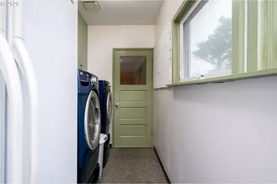 460 Highway 101, Rockaway Beach, OR 97136 - Photo 27