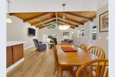 14035 SE Main St, Portland, OR 97233 - Photo 5