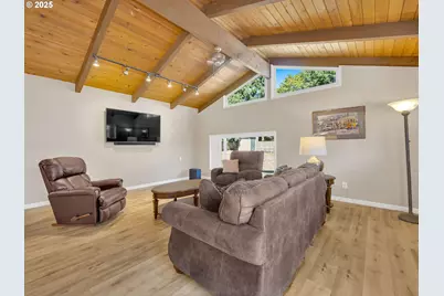 14035 SE Main St, Portland, OR 97233 - Photo 3