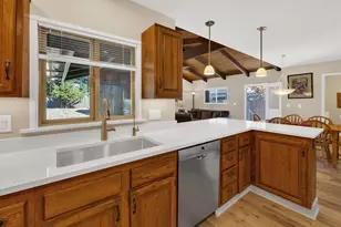 14035 SE Main St, Portland, OR 97233 - Photo 7