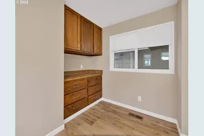 14035 SE Main St, Portland, OR 97233 - Photo 15