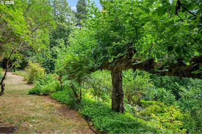 10710 S Moapa Ave, Portland, OR 97219 - Photo 33