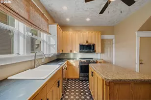 2205 5th St, Tillamook, OR 97141 - Photo 15