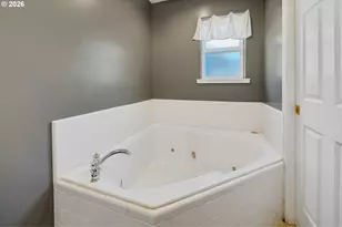 2205 5th St, Tillamook, OR 97141 - Photo 19